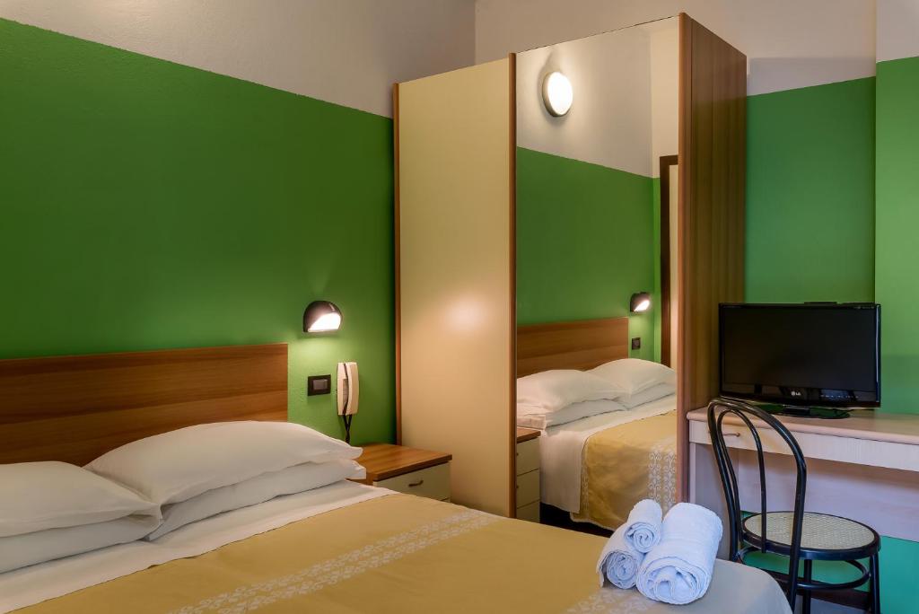 Hotel su lungomare con posto auto riservato a Rimini